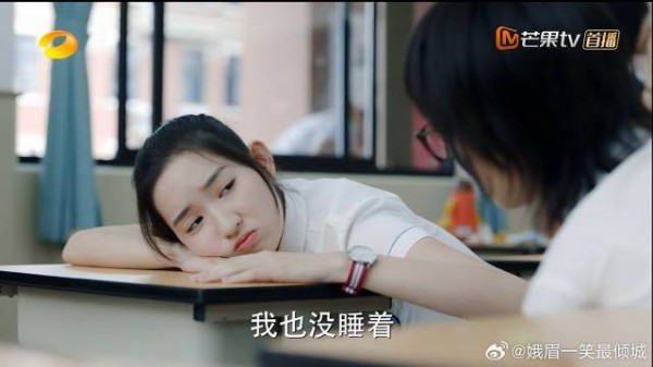 舍友吐槽床板硬睡不着,妙妙也赞同,怎料原因让人傻眼