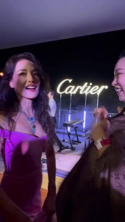 50岁的舒淇到底是怎样做到保持这样的状态的