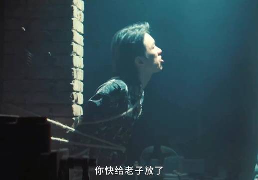 秦明跨时空与父亲对话,破获离奇干尸案
