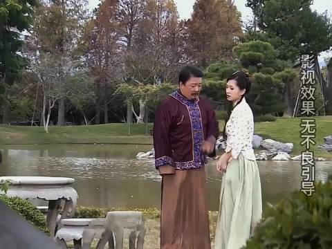 男人只是碰了下女儿的手，女儿的手竟瞬间化作黄金！