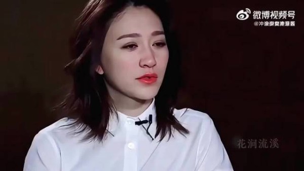 她真是“原来在绝对的美貌面前,年龄根本不值一提”的完美诠释