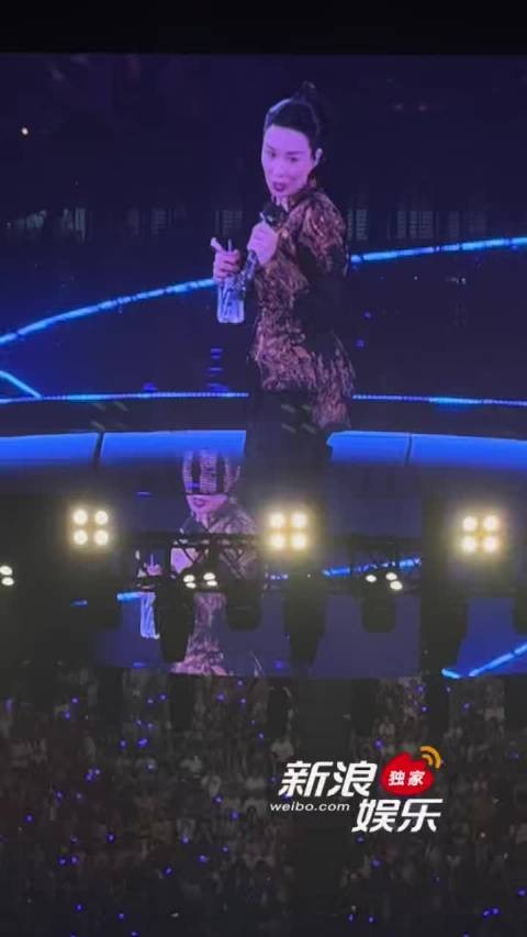 那英2026年演唱会穿14年前好声音决赛服