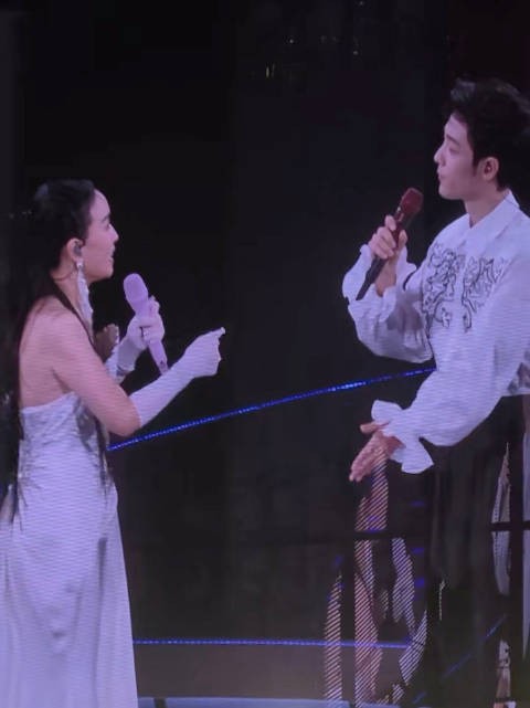 姐弟两人都两个人萌坏了,…