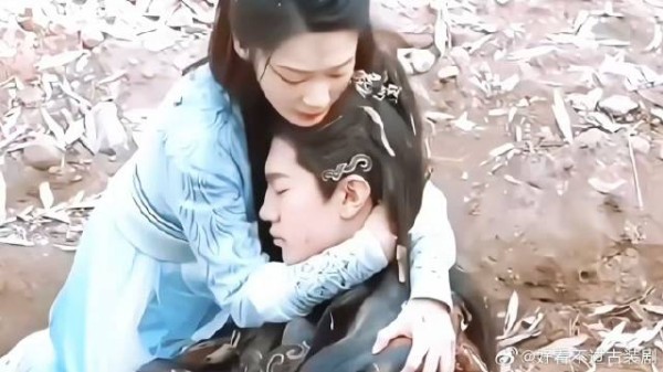 付一笑x凤随歌|李沁x陈哲远 慕容曜父子联手刺杀凤随歌,皇后乱刀刺死皇上