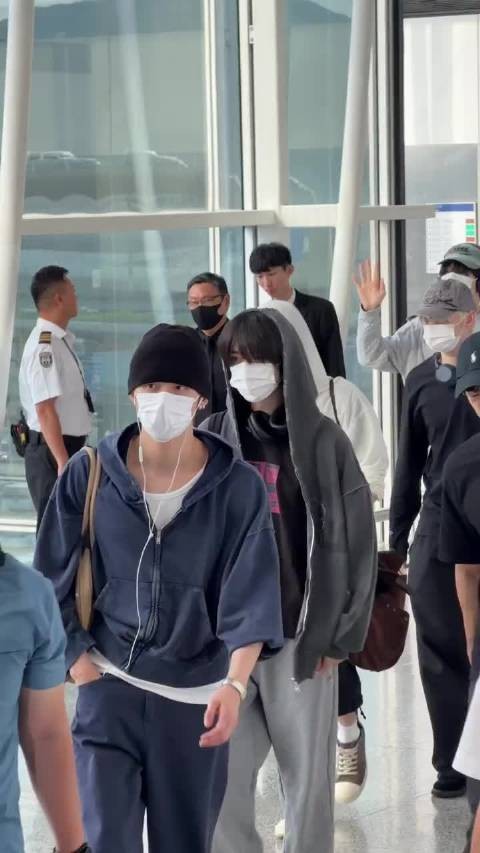 TXT香港出发回韩国，全员潮男！