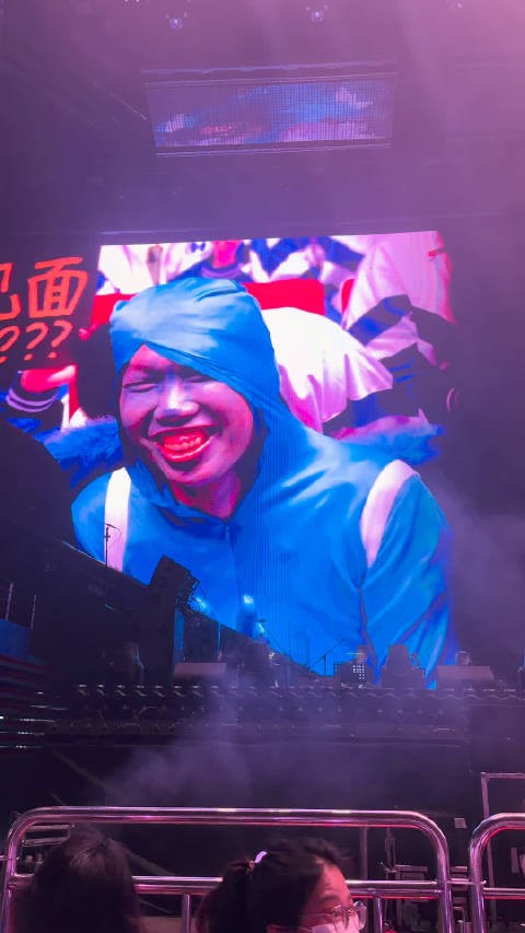 徐良深圳舞台互动笑点满满,惊喜彩蛋素龙登场