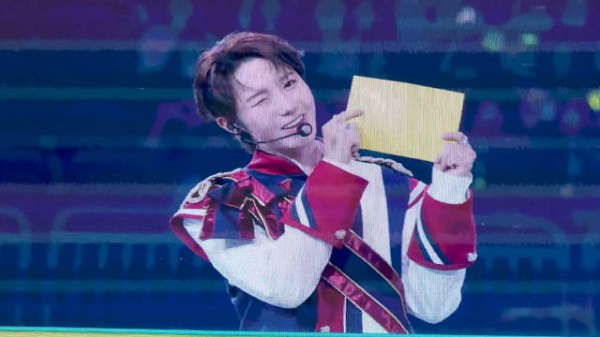 260823 10周年fm day2 有一个小男孩今天一直一直在wink捏