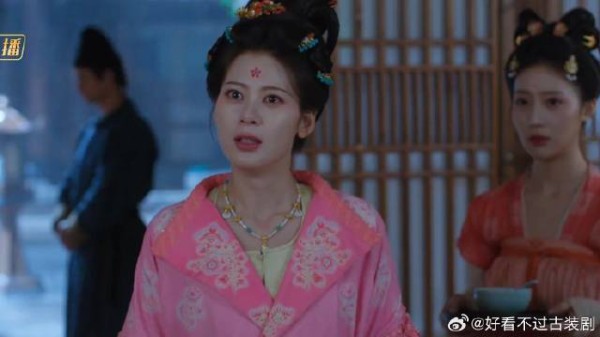 馥之回乡照顾病重的父亲,如今看到宋家的聘礼,才明白被骗了