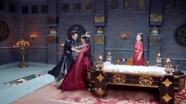 莫婉为了成全莫心和君清,选择和夜鸿奕同归于尽 ,陈哲远