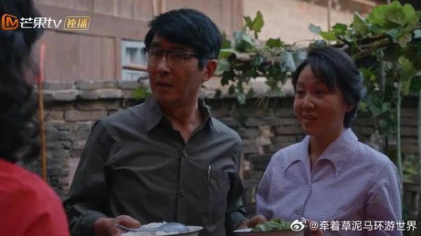 栋哲做出四年级卷子，不料老师建议他跳级，宋莹乐坏满巷子报喜