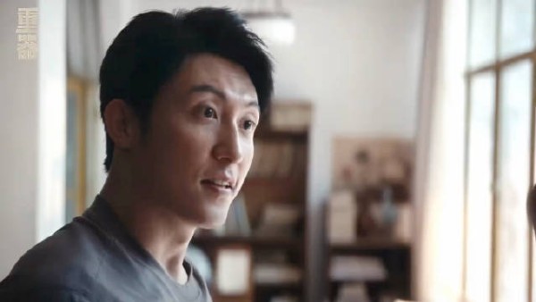 一个习惯性的动作,直击真相关键