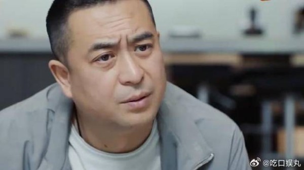 柯雷给美美买钻石,王大山一看大小,吓的张大嘴巴