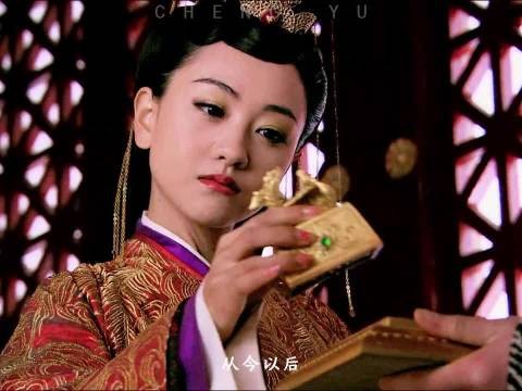 古早疯批人设,最圆的脸干最狠的事
