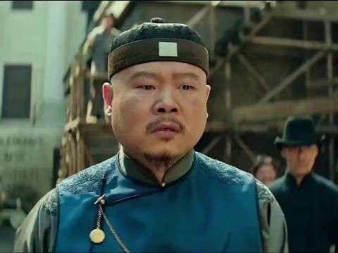 都是爱国护国的英雄,只 是表达的方式不同!“七步之内,飞刀又快又准,”