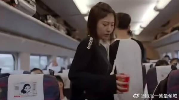 钱三一爱林妙妙,以为表现的含蓄,不料所有人都看出来了