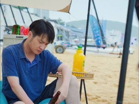 小城故事多：白浪自掏腰包帮兄弟渡难关，细节一出场，人品藏不住！