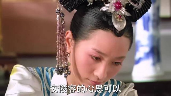 王楚然初中就这么美了 安陵容心思到底有多细腻?原来她才是后宫吃瓜第一人!