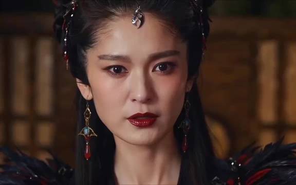天女娅跌落凡人被人所救!