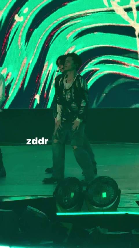 可是我感觉他不知道自己跳的很骚呀