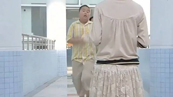 质疑严莉莉，理解严莉莉，超越严莉莉