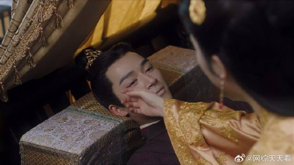 公主早已成婚生子 还惦记着昔日情郎,在皇宫偷偷约会