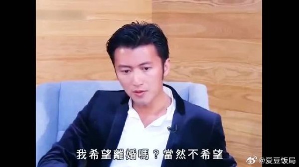 谢霆锋坐在张柏芝和陈冠希中间演唱,王菲不停回望