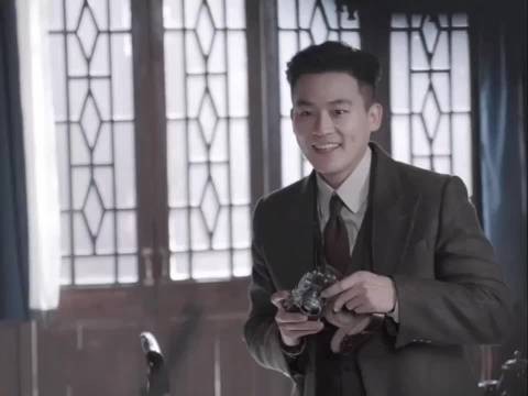 欧豪新剧《醒来》角色沪漂英语角学英语,说我不吃软饭