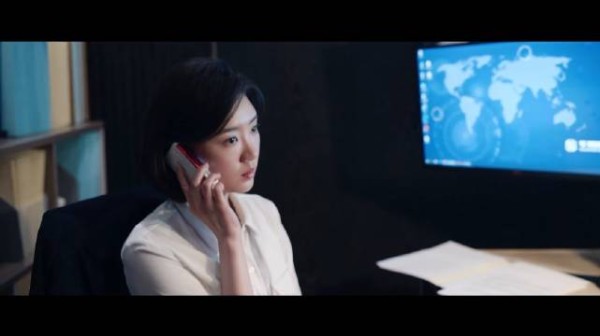 林晓晴和男子打电话 父辈的荣耀｜林晓晴｜张月