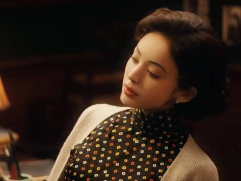 娜扎抬眸威压,我说这个娜扎别太会演啊,眼神戏我给到一个夯