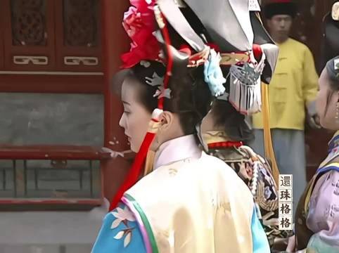 紫薇欣赏晴儿,肯定其优秀品质