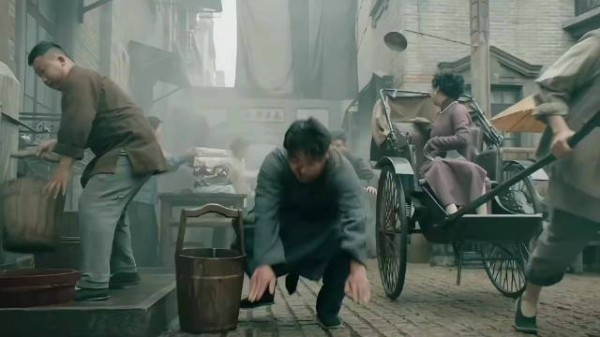 十万大军露宿街头