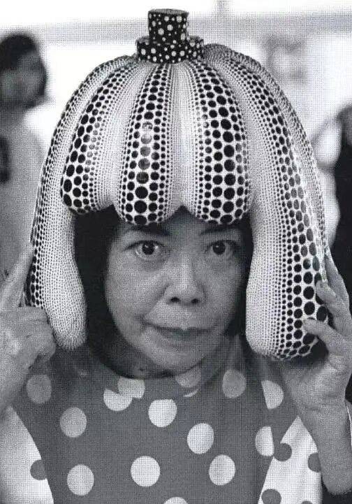 日本著名艺术家草间弥生去世,享年97岁