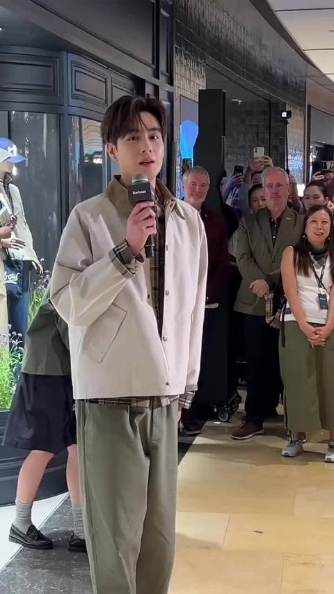 胡一天线下活动 他好适合这英伦风,品牌方找对人了