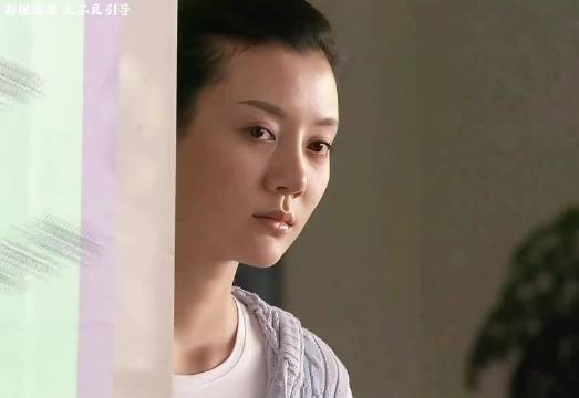 只因早恋被父亲发现,女孩就记恨在心拆散父母