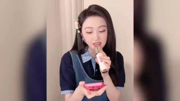 景甜回应孙宇晨指控:我依然眼光不行智慧欠奉,不会为qian 出卖爱情