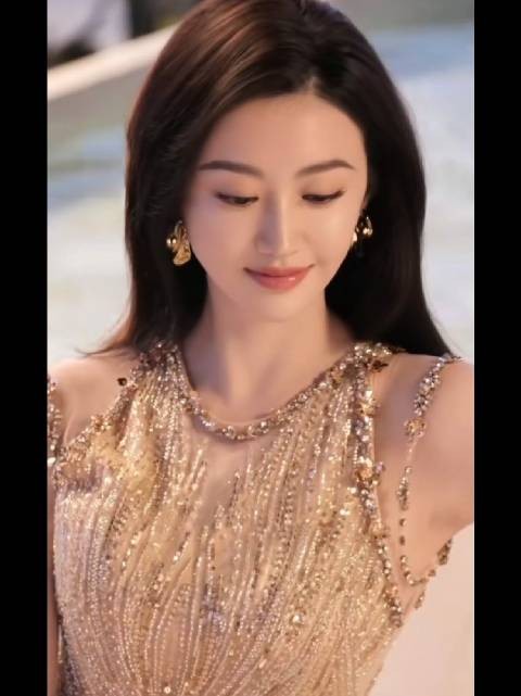 景甜这么美的人，为什么就遇不到好男人呢？豪门是女星的梦吗？