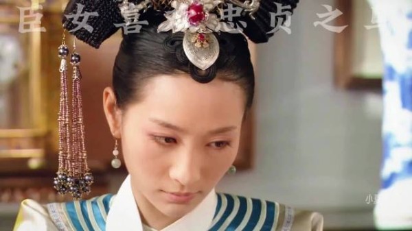 胖橘的眼睛开始瞄向甄玉娆 这大型的剧本甄嬛看了也发懵
