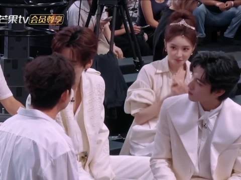 丁程鑫调皮接梗自称山东人，魏哲鸣快速拆台笑点密集