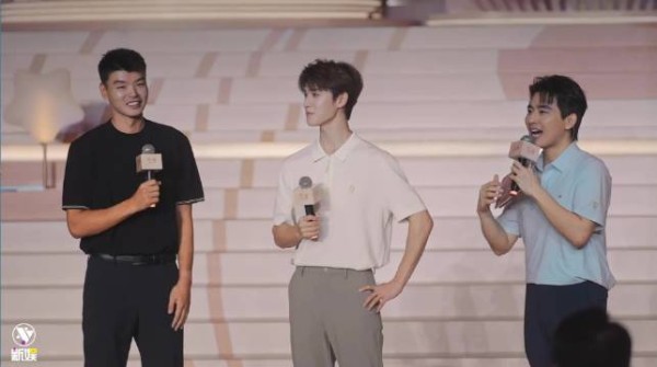 李昀锐直播透露已尝南宁老友粉