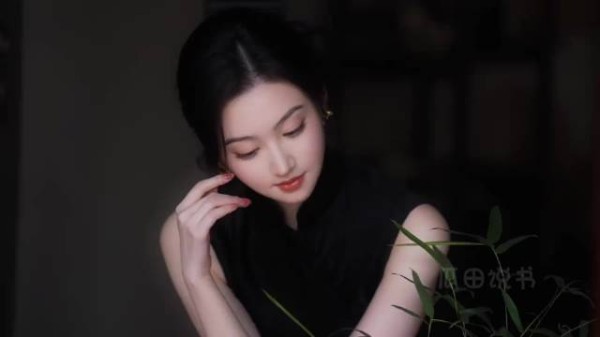 景甜的前半生,是一部资本砸出的童话,刚出道资源堪称顶配!