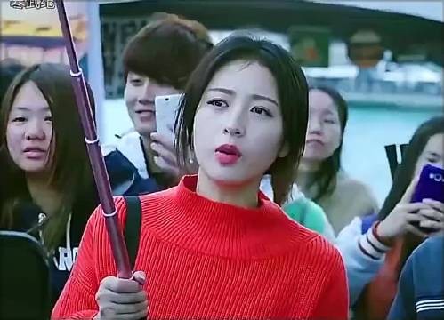 子弹都打穿了还感觉是道具?
