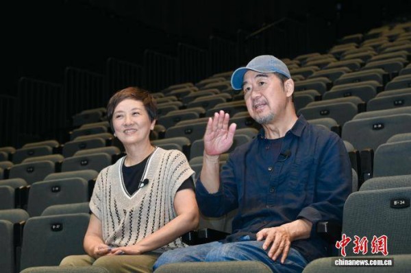 专访张国立与邓婕：从“红楼”到“桃花”，在转念间渡过自己的河