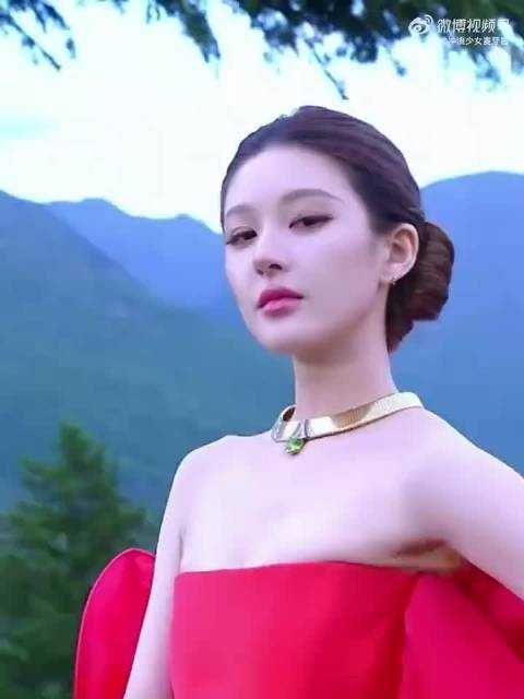 不是说,赵露思这次真的好看,刘诗诗这次也真的感觉年龄上来了