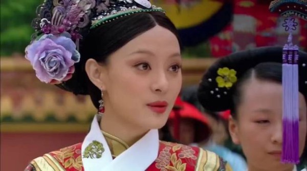 甄嬛传:孟静娴拉起果郡王的手,这一幕差点让甄嬛失态!