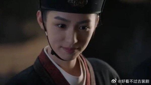 锦月如歌:禾宴与肖珏互诉衷肠,怎料有人偷看,立马害羞到退回