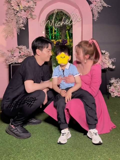 可他们依旧是孩子的爸爸妈妈 陈妍希儿子出镜了我家那闺女