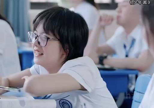 全国是不是学渣才会这样，人在教室，心在外面