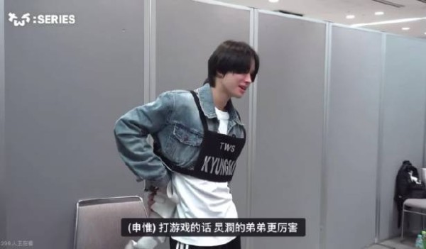 李炅潣讲为弟撑腰故事 被哥哥笑到脸红