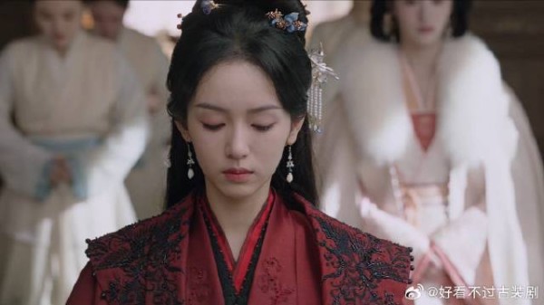 锦月如歌:肖珏为禾宴选婚服,如今却让她嫁别人,禾宴难以置信!