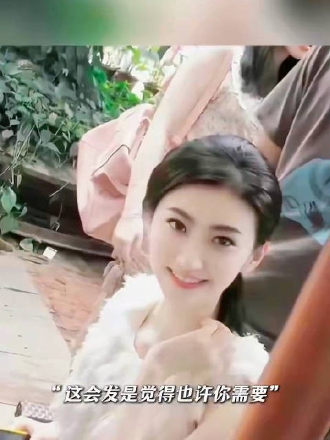 景甜自掏腰包补劳务捐图书馆,多人记其善意力挺